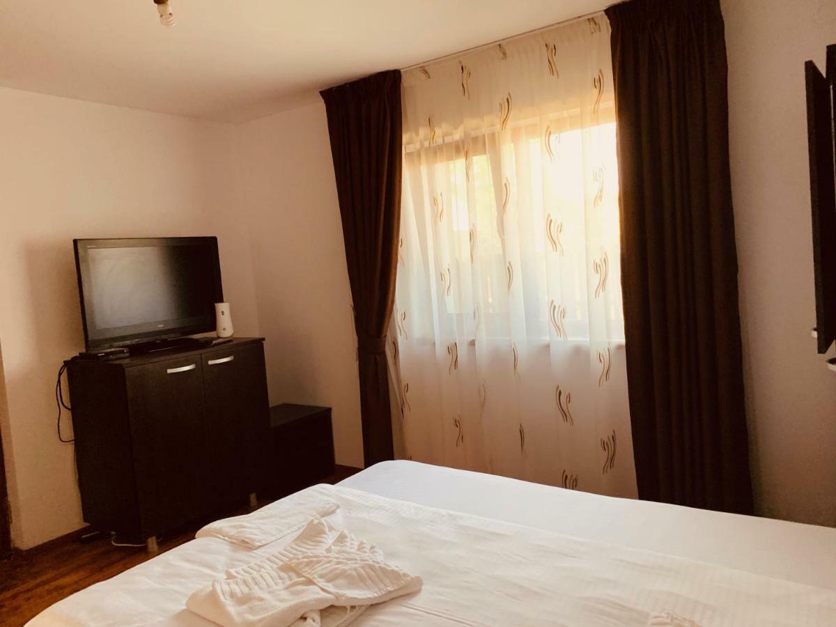 Hotel Casa Carter Sfântu Gheorghe Zewnętrze zdjęcie